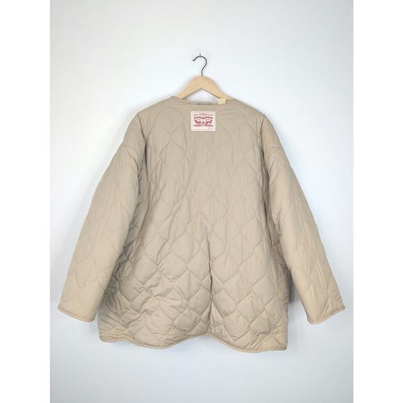 Levi's Marlowe Oversized Reversible Sherpa Jacket in Coconut Milk - Picture 13 of 14